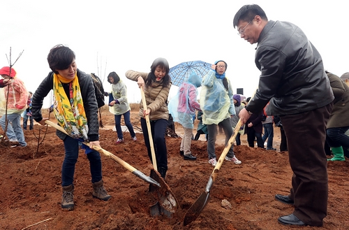 ϣ�ݿƼ�ȫ���ܲ����й����ܲ��ﵤŮʿ����ҵ���쵼����